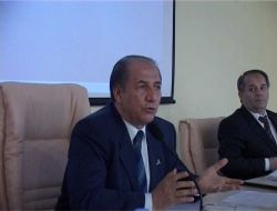 Vali Kara, Belediye Ve Özel İdare Yetkililerini Azarladı