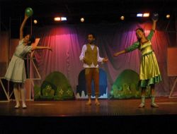 Dünya Tiyatro Günü'nde Kürtçe Oyunlar Ücretsiz