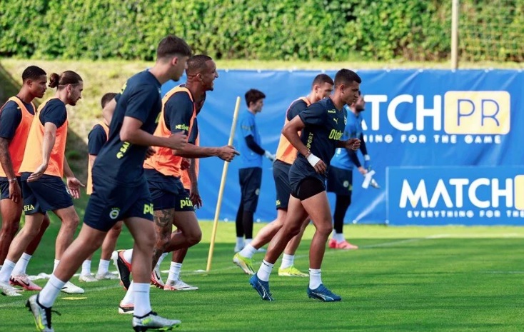 FENERBAHÇE'DE TRANSFER TAARRUZU BAŞLADI