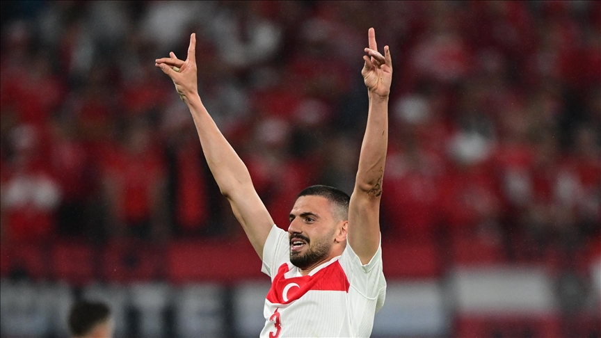 Avusturya maçındaki bozkurt hareketi nedeniyle milli futbolcu Merih Demiral'a 2 maç ceza verildi