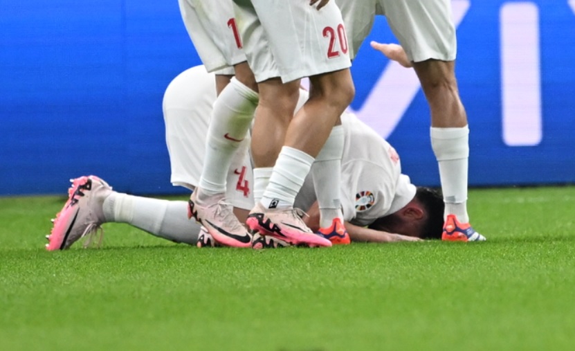 TÜRKİYE, HOLLANDA'YA 2 -1 YENİLDİ, ŞAMPİYONAYA VEDA ETTİ!