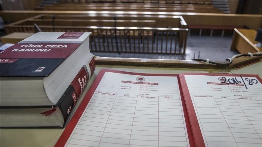 İstanbul'daki darbe davası sanıklarına ceza yağdı