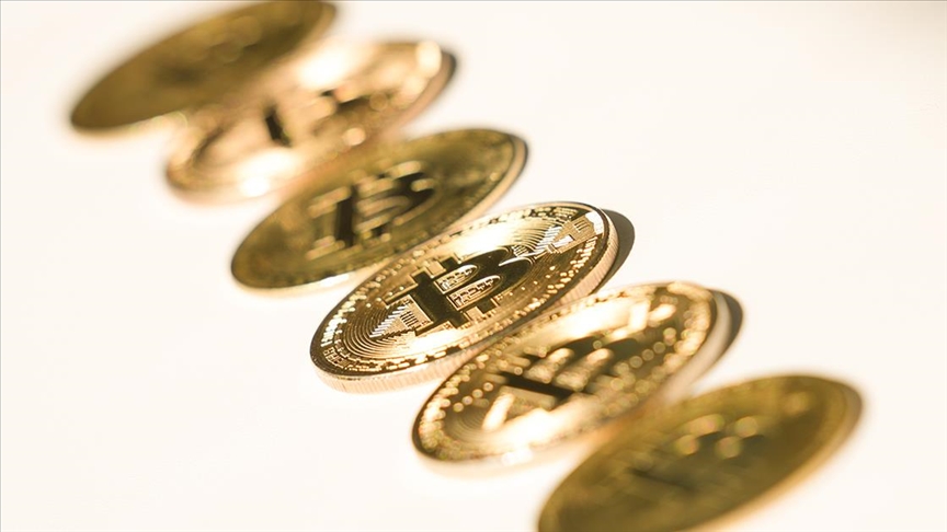 Bitcoin'in fiyatı 65 bin dolara yaklaştı..