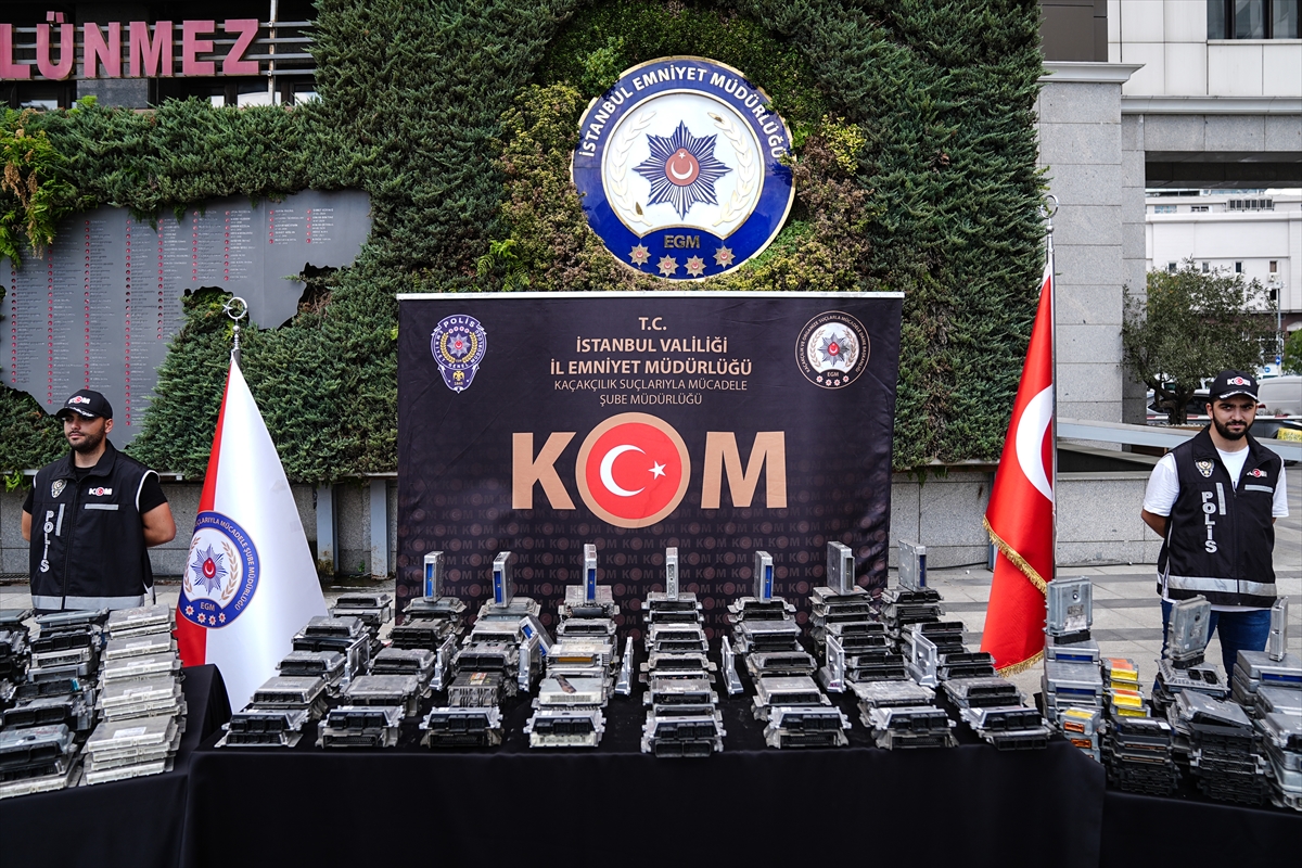 İstanbul'da 50 Milyon Liralık Kaçak Motor ve Şanzıman Parçaları Ele Geçirildi