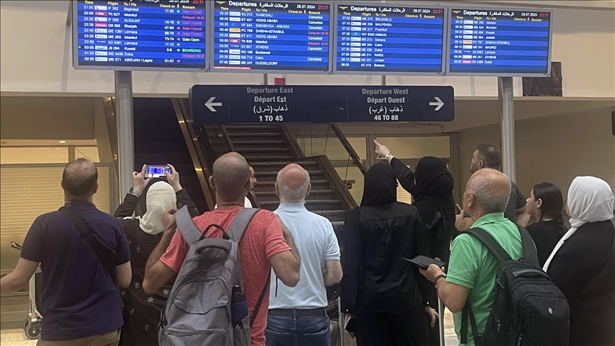 İsrail'in olası saldırısına karşı askıya alınan Beyrut Havalimanı'ndaki uçuşlar kısmen başladı