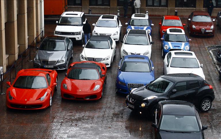 Maliye gelir beyan etmediği halde lüks araç kullananların peşine düştü