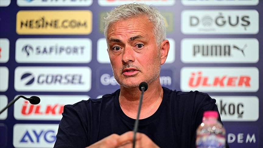 Mourinho: Taraftarın yaratacağı atmosferi merak ediyorum