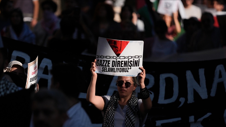 İsrail'in İstanbul Başkonsolosluğu önünde Filistin'e destek eylem