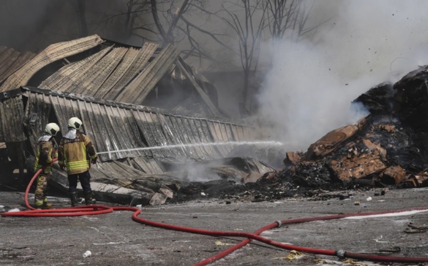 Ankara'da geri dönüşüm fabrikasında yangın çıktı!