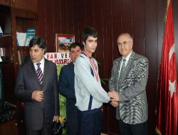 Ceyhan Lisesi Tekvandoda Bölge Birincisi Oldu