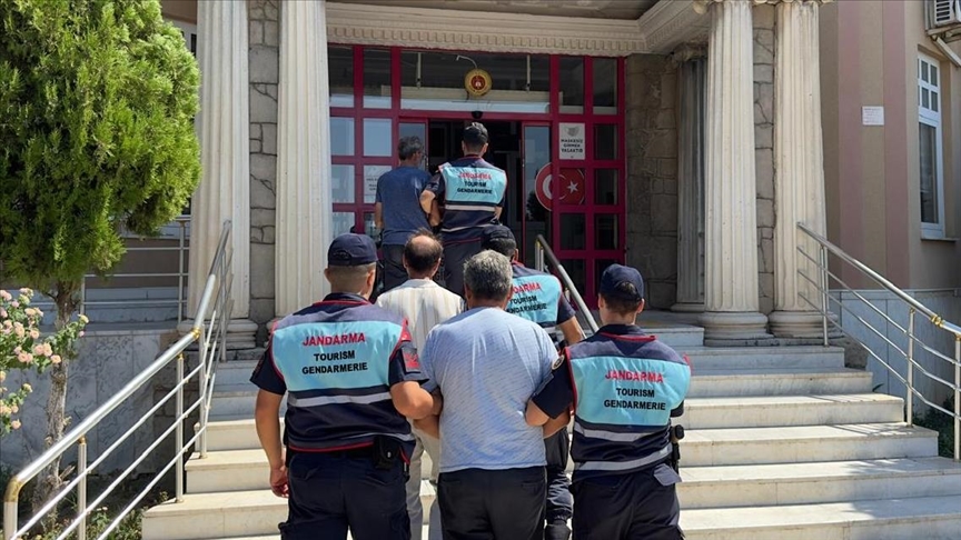 Aydın Didim'de makilik alanda çıkan yangınla ilgili 3 kişi tutuklandı