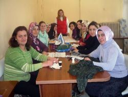 Halk Eğitim Merkezi'nin Kursuna Katılan Ev Hanımları Aile Bütçesine Katkı Sağlıyor