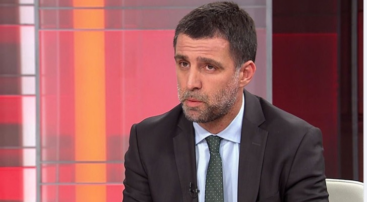 FETÖ firarisi Hakan Şükür sosyal medya trollüğü yaparak kazanç sağlamakla suçlanıyor