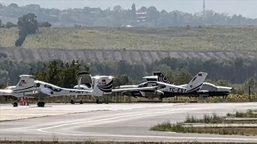 Hezarfen Havaalanı'nda eğitim uçağı iniş sırasında pistten çıktı