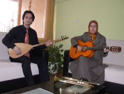 İzmirli Sanatçılar, Muhsin Yazıcıoğlu İçin Beste Yaptı!