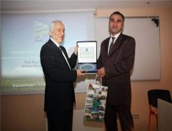 Yrd. Doç Dr. Vanlı, Çay Sektöründe Uluslararası Zinciri Anlattı