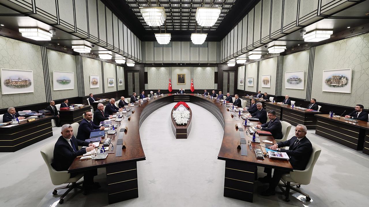 Kabine Suriye ve asgari ücret gündemiyle toplanıyor..