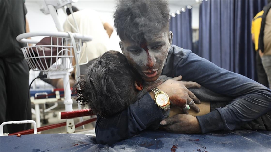 İsrail son 24 saatte Gazze'de 49 Filistinliyi öldürdü