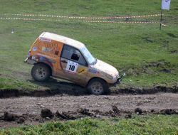 Türkiye Off Road Yarışması'nda Pilotun Ayağı Kırılınca Orman Etabında Panik Yaşandı