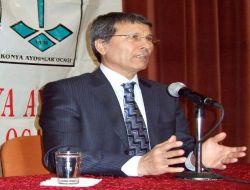 Ttk Eski Başkanı Prof. Hallaçoğlu: Açılımı 'müslümanlık Nedir' Üzerine Yapmalıyız