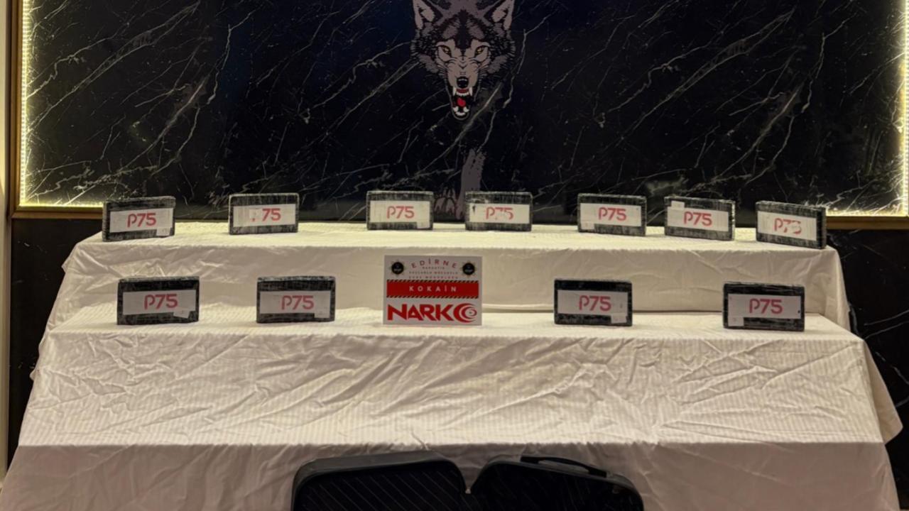 Kapıkule'de bir tırda 12 kilo 218 gram kokain ele geçirildi!