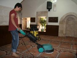 Ramazan Ayı Öncesi Mardin'de Camiler Gül Suyu İle Yıkanıyor