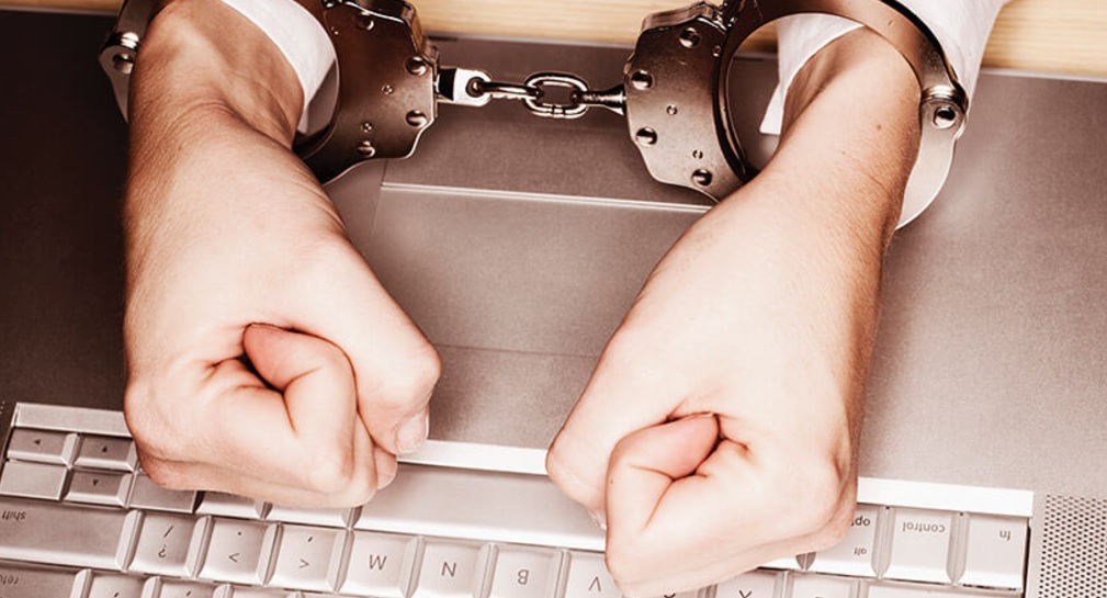 Yasa dışı bahis ve kumar oynatanlara hapis, oynayanlara para cezası öngörülüyor