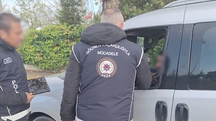 "Kalkan-31" Operasyonlarında 1298 düzensiz göçmen yakalandı