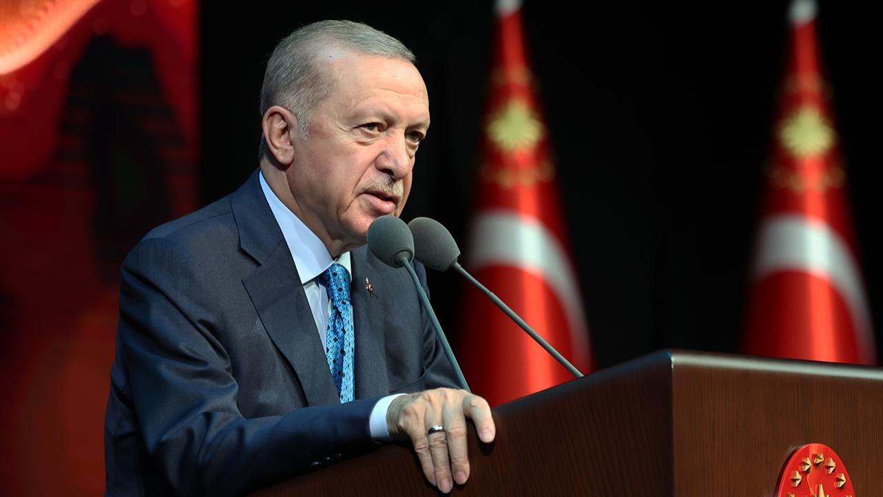 Cumhurbaşkanı Erdoğan'dan "Regaib Kandili" mesajı