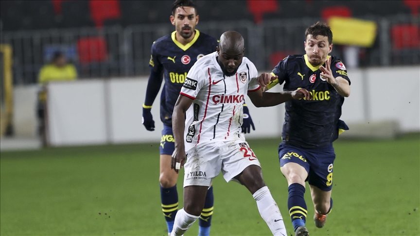 Fenerbahçe ile Gaziantep FK, Süper Lig'de 11. Randevuda