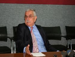 Durak'ı Koltuğundan Etti;  Yerine Kendi Oturdu!