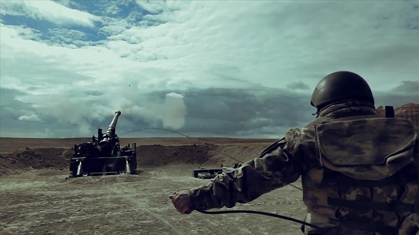 Milli Savunma Bakanlığı'ndan harekat alanlarındaki tank ve topçu birliklerine ilişkin paylaşım