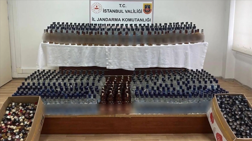 "Çengel-13" operasyonlarında 10 bin 600 litre sahte alkol ele geçirildi