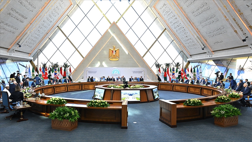 Federal Meclisin feshedildiği Almanya'da erken seçime gidilecek