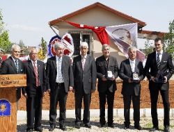 Enerjisini Güneşten Sağlayan Muhtar Evi Açıldı