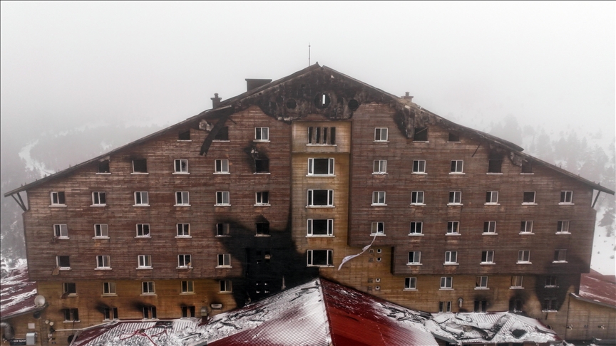 Kartalkaya'daki otel yangınına ilişkin işletmenin sahibi ile şirket genel müdürü tutuklandı