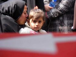 Kırıkkaleli Şehidi Binlerce Kişi Uğurladı