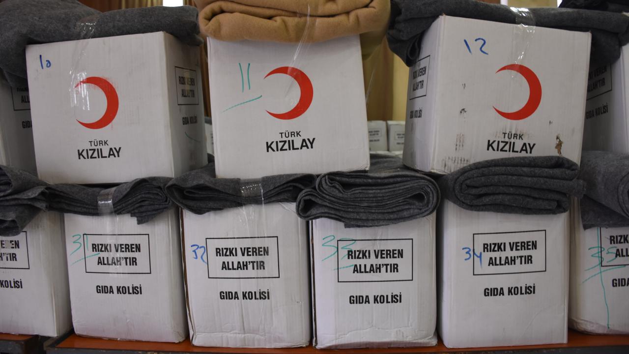 Türk Kızılay, Suriye'deki ihtiyaç sahibi ailelere kışlık yardım sağladı