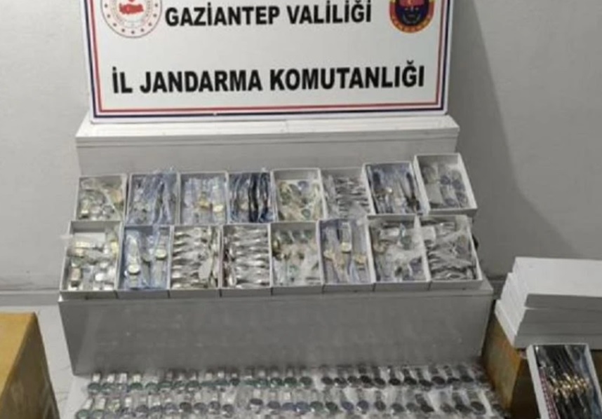 FLAŞ / 2,3 Milyon TL değerinde taklit saat ele geçirildi!