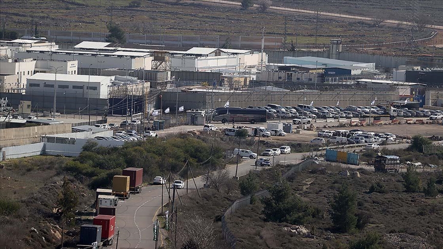 Hamas: İsrail güçleri Ofer Hapishanesinin bir bölümüne baskın düzenledi