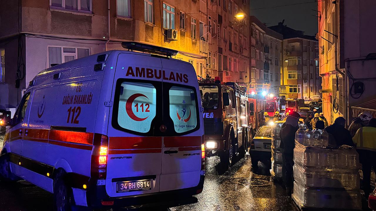 İstanbul'da 4 katlı binada yangın