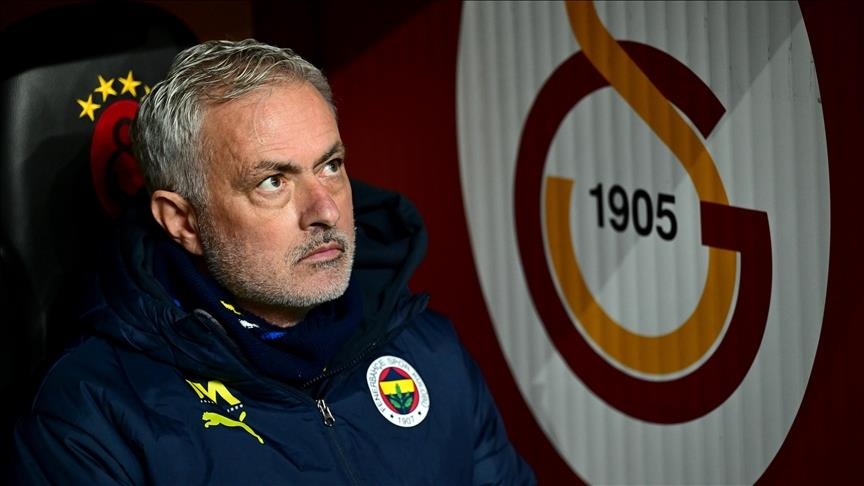 Galatasaray, Mourinho'yu "Irkçılık" iddiasıyla UEFA ve FIFA'ya şikayet edecek!