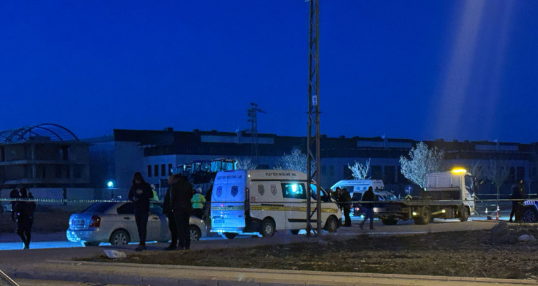 Konya'da tır polis aracına çarptı: 1 polisimiz şehit
