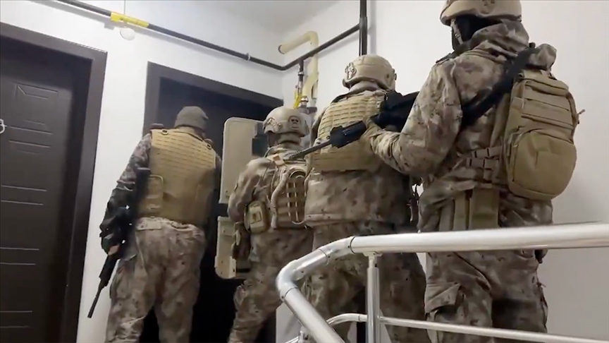 Uyuşturucu operasyonlarında 1 TON 444 kilo uyuşturucu yakalandı