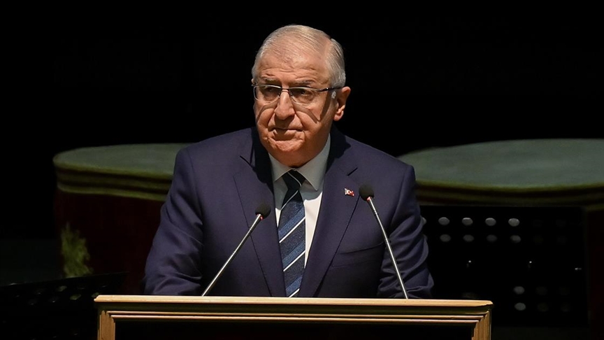 BAKAN Güler: Terör örgütü derhal ve koşulsuz olarak silahlarını teslim etmelidir