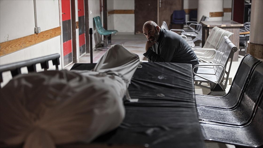 İsrail'in ateşkesi bozarak Gazze Şeridi'ne başlattığı saldırılarda 404 kişi hayatını kaybetti, 562 kişi yaralandı