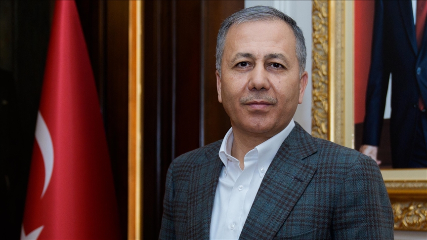 Bakan Yerlikaya'dan yasa dışı eylemlere karşı görev yapan güvenlik güçlerine tebrik