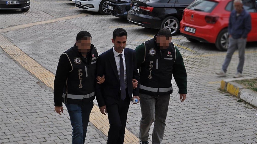 Isparta Gelendost Belediye Başkanı Özmen ile adliye personeli tutuklandı