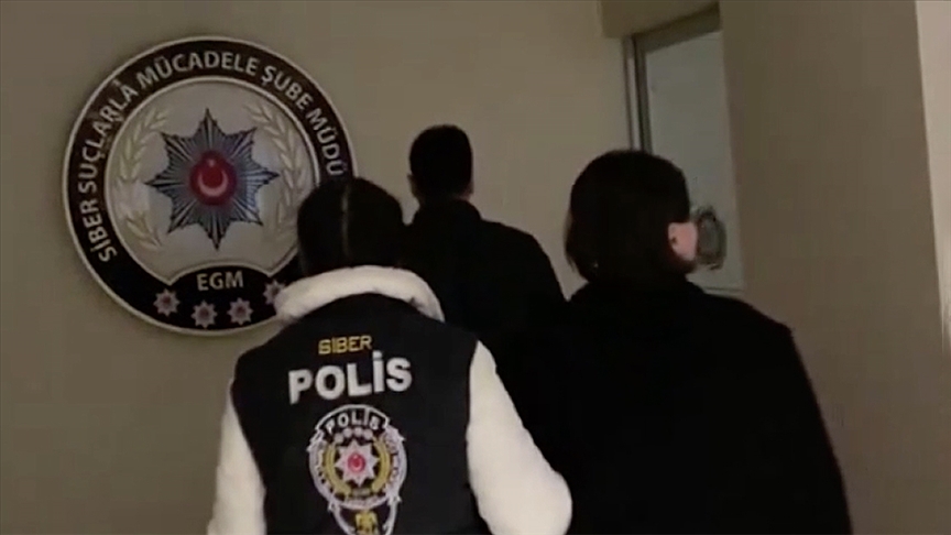 İBB'deki soruşturmalara ilişkin provokatif paylaşım yapan 30 şüpheli yakalandı