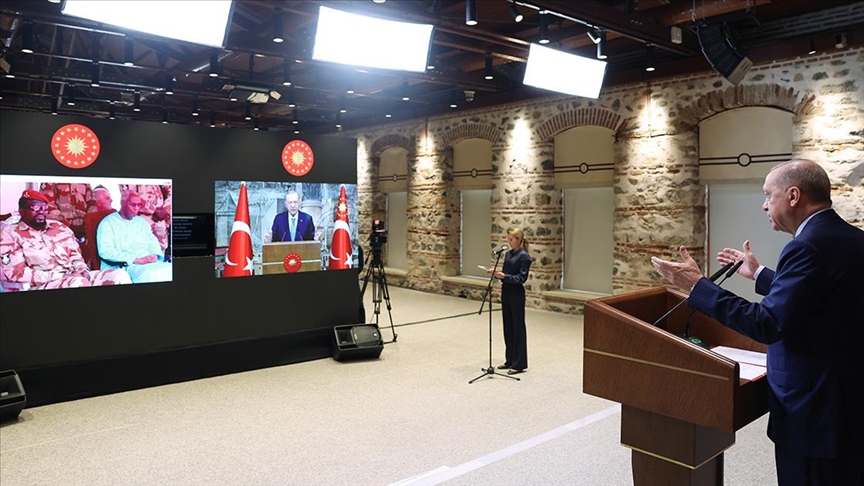 Erdoğan, Recep Tayyip Erdoğan Camisi'nin açılış törenine canlı bağlantıyla katıldı